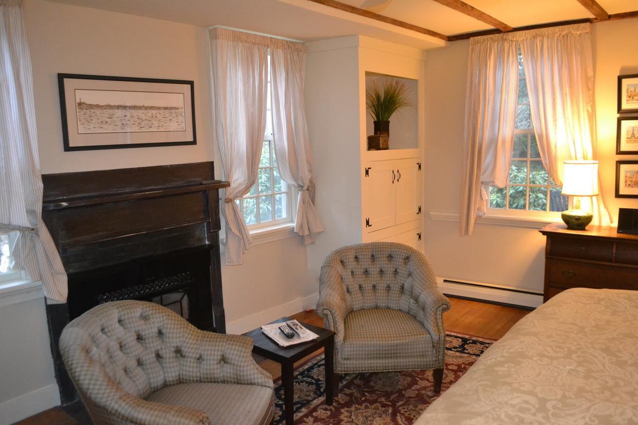 The Inn At Weathersfield Perkinsville Room photo